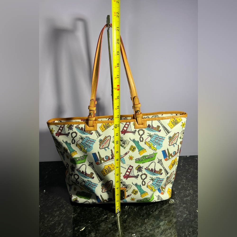 HTF Sold Out Dooney & Bourke Americana Landmark Tote - Picture 10 of 12